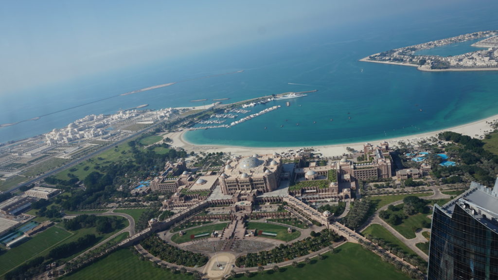 オススメ！アブダビ市内の景色が一望できるスポット、オブザベーションデッキ 元ラガーマンのアブダビ生活道しるべ